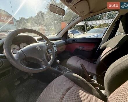 Червоний Пежо 206, об'ємом двигуна 0 л та пробігом 133 тис. км за 2500 $, фото 13 на Automoto.ua