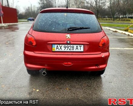 Красный Пежо 206, объемом двигателя 1.6 л и пробегом 269 тыс. км за 3900 $, фото 3 на Automoto.ua