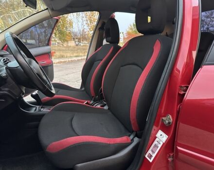 Красный Пежо 206, объемом двигателя 1.4 л и пробегом 119 тыс. км за 4500 $, фото 7 на Automoto.ua