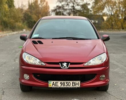 Красный Пежо 206, объемом двигателя 1.4 л и пробегом 119 тыс. км за 4500 $, фото 3 на Automoto.ua