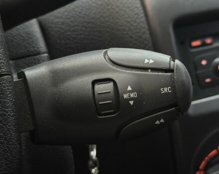 Красный Пежо 206, объемом двигателя 1.4 л и пробегом 119 тыс. км за 4500 $, фото 19 на Automoto.ua