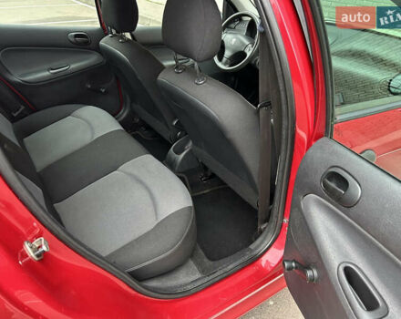 Красный Пежо 206, объемом двигателя 1.4 л и пробегом 76 тыс. км за 5200 $, фото 10 на Automoto.ua