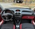 Красный Пежо 206, объемом двигателя 1.4 л и пробегом 119 тыс. км за 4500 $, фото 12 на Automoto.ua
