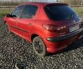 Красный Пежо 206, объемом двигателя 1.4 л и пробегом 165 тыс. км за 2850 $, фото 5 на Automoto.ua