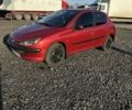 Красный Пежо 206, объемом двигателя 1.4 л и пробегом 165 тыс. км за 2850 $, фото 6 на Automoto.ua
