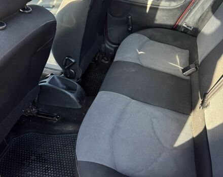 Красный Пежо 206, объемом двигателя 1.4 л и пробегом 165 тыс. км за 2850 $, фото 7 на Automoto.ua