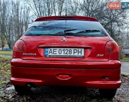 Красный Пежо 206, объемом двигателя 1.36 л и пробегом 226 тыс. км за 3799 $, фото 11 на Automoto.ua