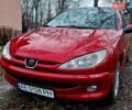 Красный Пежо 206, объемом двигателя 1.36 л и пробегом 226 тыс. км за 3799 $, фото 1 на Automoto.ua