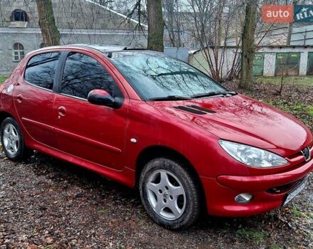 Красный Пежо 206, объемом двигателя 1.36 л и пробегом 226 тыс. км за 3799 $, фото 5 на Automoto.ua