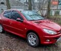 Красный Пежо 206, объемом двигателя 1.36 л и пробегом 226 тыс. км за 3799 $, фото 5 на Automoto.ua