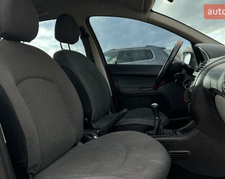 Червоний Пежо 206, об'ємом двигуна 1.4 л та пробігом 139 тис. км за 3999 $, фото 15 на Automoto.ua