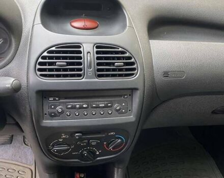 Червоний Пежо 206, об'ємом двигуна 1.4 л та пробігом 170 тис. км за 2800 $, фото 9 на Automoto.ua