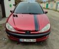 Червоний Пежо 206, об'ємом двигуна 1.36 л та пробігом 230 тис. км за 3800 $, фото 1 на Automoto.ua