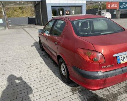 Червоний Пежо 206, об'ємом двигуна 1.4 л та пробігом 170 тис. км за 2800 $, фото 5 на Automoto.ua