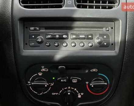 Червоний Пежо 206, об'ємом двигуна 1.4 л та пробігом 139 тис. км за 3999 $, фото 10 на Automoto.ua