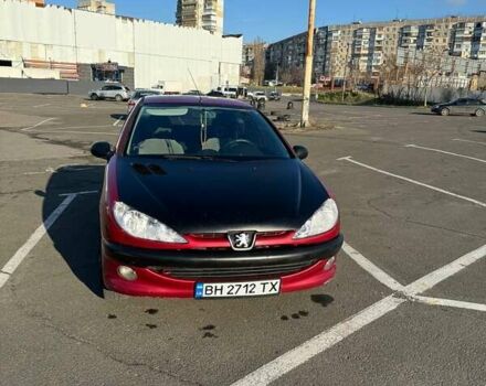 Червоний Пежо 206, об'ємом двигуна 1.36 л та пробігом 177 тис. км за 3200 $, фото 6 на Automoto.ua