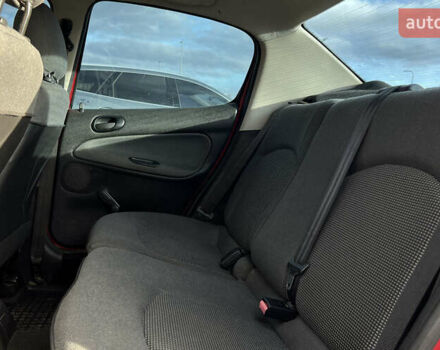 Червоний Пежо 206, об'ємом двигуна 1.4 л та пробігом 139 тис. км за 3999 $, фото 14 на Automoto.ua