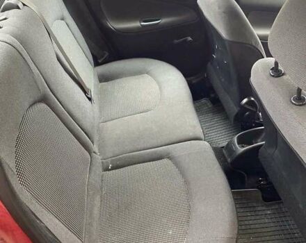 Червоний Пежо 206, об'ємом двигуна 1.4 л та пробігом 170 тис. км за 2800 $, фото 7 на Automoto.ua