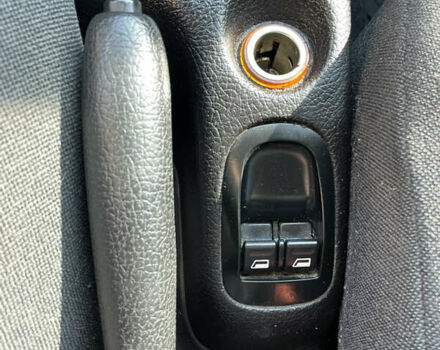 Пежо 206 2008 в Одессе на Automoto.ua Красный Пежо 206, объемом двигателя 1.36 л и пробегом 280 тыс. км за 3500 $, фото 11 на Automoto.ua