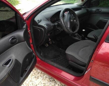 Пежо 206 2008 в Трускавце на Automoto.ua Красный Пежо 206, объемом двигателя 1.4 л и пробегом 260 тыс. км за 2950 $, фото 6 на Automoto.ua