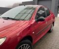 Красный Пежо 206, объемом двигателя 1.4 л и пробегом 133 тыс. км за 3500 $, фото 3 на Automoto.ua