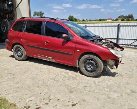 Червоний Пежо 206, об'ємом двигуна 1.1 л та пробігом 230 тис. км за 750 $, фото 1 на Automoto.ua