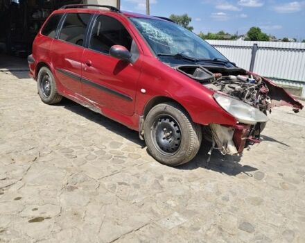Червоний Пежо 206, об'ємом двигуна 1.1 л та пробігом 230 тис. км за 750 $, фото 4 на Automoto.ua