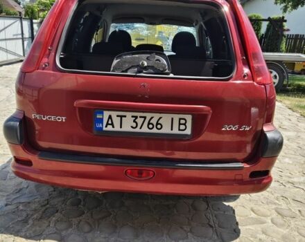 Червоний Пежо 206, об'ємом двигуна 1.1 л та пробігом 230 тис. км за 750 $, фото 6 на Automoto.ua