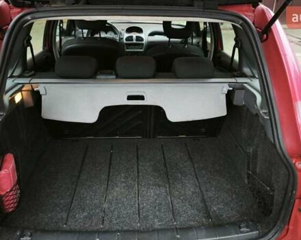 Червоний Пежо 206, об'ємом двигуна 1.4 л та пробігом 286 тис. км за 4250 $, фото 7 на Automoto.ua