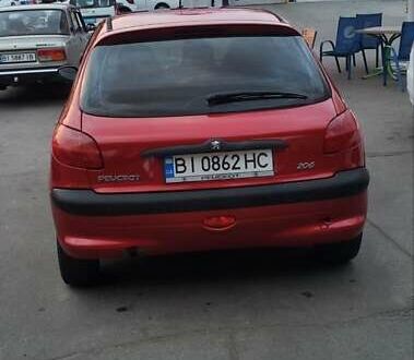 Пежо 206 1998 у Кременчуге на Automoto.ua Червоний Пежо 206, об'ємом двигуна 1.4 л та пробігом 310 тис. км за 3200 $, фото 1 на Automoto.ua