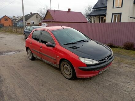 Червоний Пежо 206, об'ємом двигуна 0 л та пробігом 300 тис. км за 800 $, фото 1 на Automoto.ua