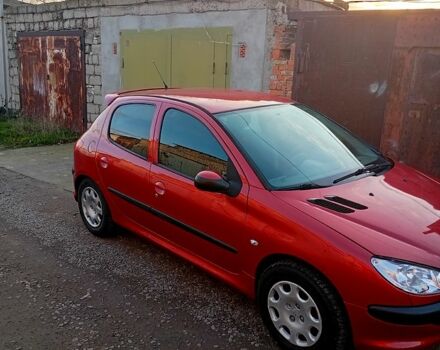Червоний Пежо 206, об'ємом двигуна 1.4 л та пробігом 167 тис. км за 3300 $, фото 1 на Automoto.ua