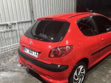 Пежо 206 2005 у Києві на Automoto.ua Червоний Пежо 206, об'ємом двигуна 1.12 л та пробігом 219 тис. км за 3000 $, фото 1 на Automoto.ua