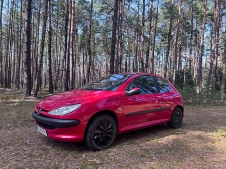 Пежо 206 2005 у Маневичах на Automoto.ua Червоний Пежо 206, об'ємом двигуна 1.1 л та пробігом 311 тис. км за 2000 $, фото 1 на Automoto.ua
