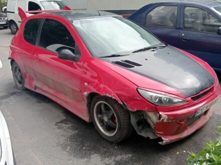 Пежо 206 2005 в Днепре (Днепропетровске) на Automoto.ua Красный Пежо 206, объемом двигателя 2 л и пробегом 240 тыс. км за 1800 $, фото 1 на Automoto.ua