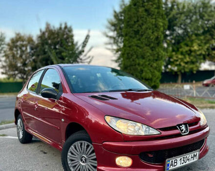 Червоний Пежо 206, об'ємом двигуна 1.36 л та пробігом 230 тис. км за 4000 $, фото 1 на Automoto.ua