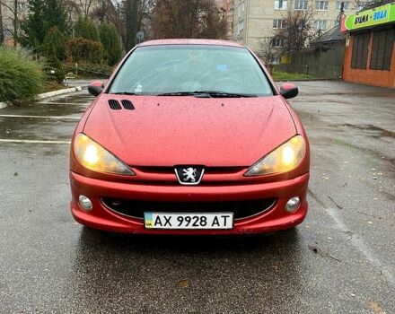 Красный Пежо 206, объемом двигателя 1.6 л и пробегом 269 тыс. км за 3900 $, фото 1 на Automoto.ua