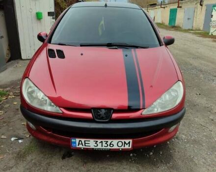 Червоний Пежо 206, об'ємом двигуна 1.36 л та пробігом 230 тис. км за 3800 $, фото 1 на Automoto.ua