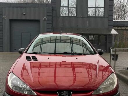 Красный Пежо 206, объемом двигателя 1.4 л и пробегом 133 тыс. км за 3500 $, фото 1 на Automoto.ua