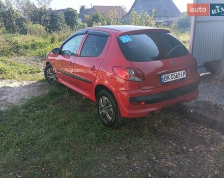 Червоний Пежо 206, об'ємом двигуна 1.4 л та пробігом 232 тис. км за 4000 $, фото 1 на Automoto.ua