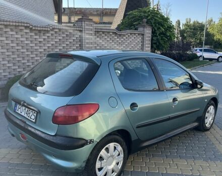 Пежо 206, объемом двигателя 1.6 л и пробегом 245 тыс. км за 1550 $, фото 3 на Automoto.ua