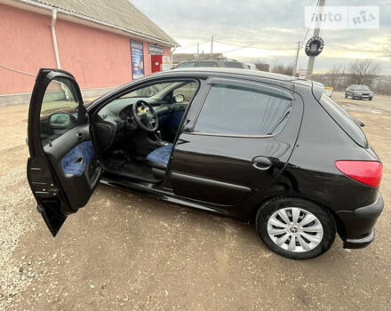 Пежо 206, объемом двигателя 1.6 л и пробегом 174 тыс. км за 3500 $, фото 5 на Automoto.ua