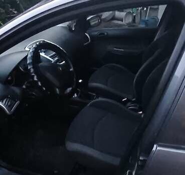 Пежо 206, об'ємом двигуна 1.1 л та пробігом 190 тис. км за 3800 $, фото 2 на Automoto.ua