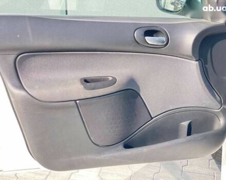 Пежо 206, объемом двигателя 1.4 л и пробегом 206 тыс. км за 3990 $, фото 16 на Automoto.ua