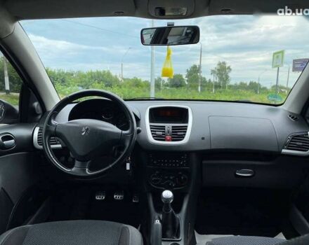 Пежо 206, объемом двигателя 1.4 л и пробегом 188 тыс. км за 4500 $, фото 10 на Automoto.ua