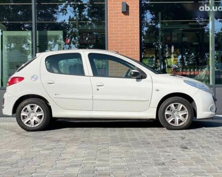 Пежо 206, объемом двигателя 1.4 л и пробегом 206 тыс. км за 3990 $, фото 7 на Automoto.ua