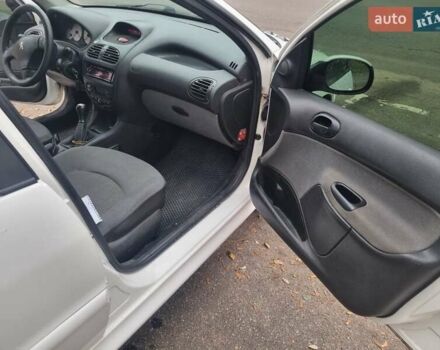 Пежо 206, объемом двигателя 1.4 л и пробегом 229 тыс. км за 3100 $, фото 1 на Automoto.ua