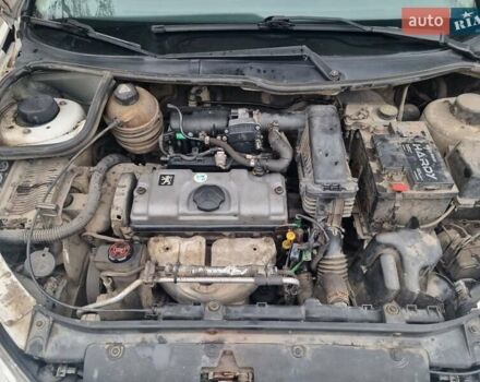 Пежо 206, объемом двигателя 1.4 л и пробегом 229 тыс. км за 3100 $, фото 4 на Automoto.ua