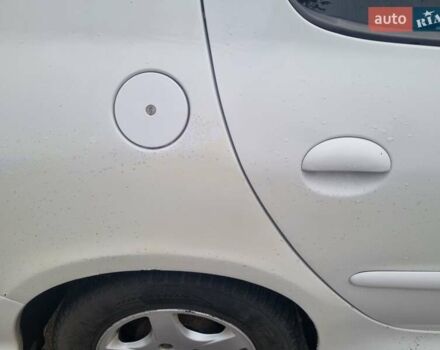 Пежо 206, объемом двигателя 1.4 л и пробегом 229 тыс. км за 3100 $, фото 11 на Automoto.ua