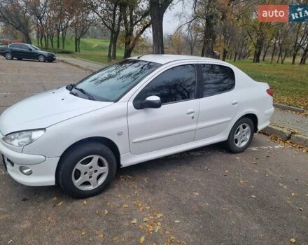Пежо 206, объемом двигателя 1.4 л и пробегом 229 тыс. км за 3100 $, фото 8 на Automoto.ua